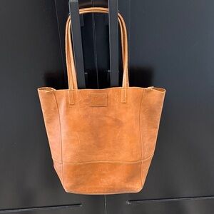 Sseko Elegant Tan Leather Tote Bag